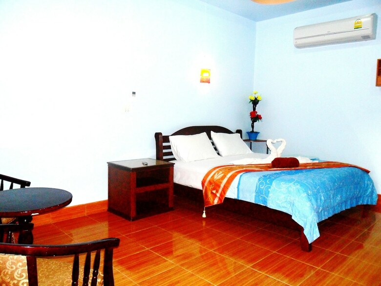 Hostal Phu Lanta Life