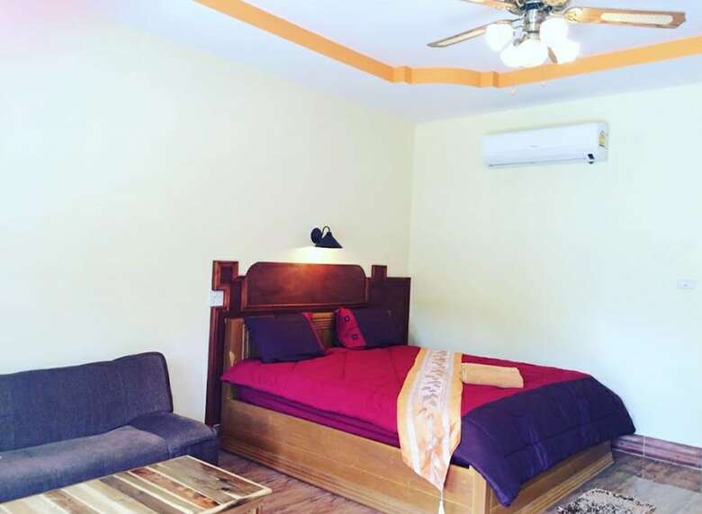 Hostal Phu Lanta Life