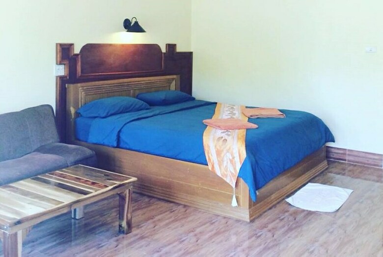 Hostal Phu Lanta Life