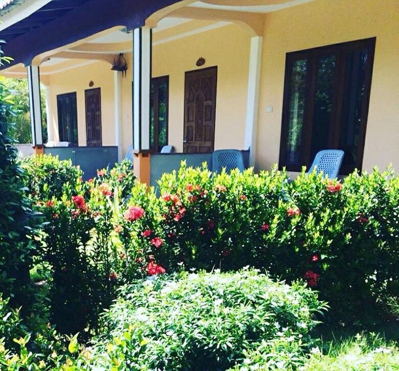Hostal Phu Lanta Life
