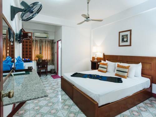 Hostal Rendezvous Guesthouse