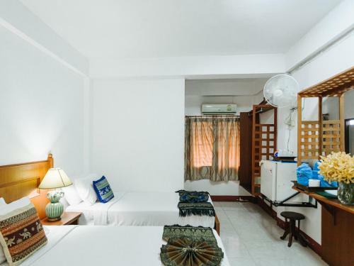 Hostal Rendezvous Guesthouse
