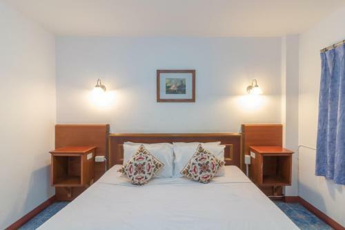 Hostal Rendezvous Guesthouse