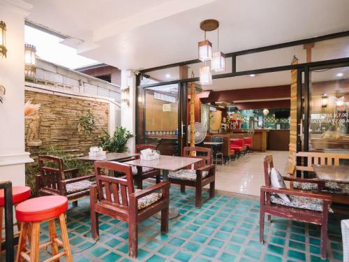 Hostal Rendezvous Guesthouse