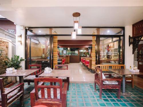 Hostal Rendezvous Guesthouse