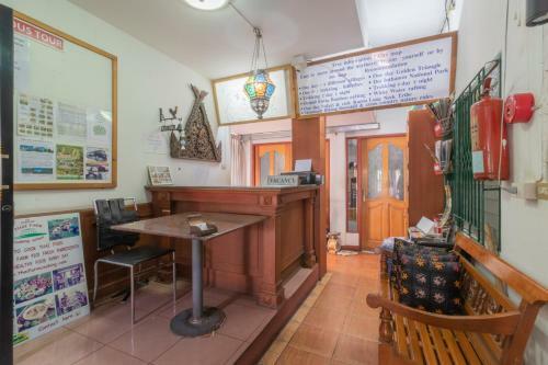 Hostal Rendezvous Guesthouse