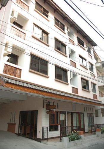 Hostal Ban Wiang Guest House