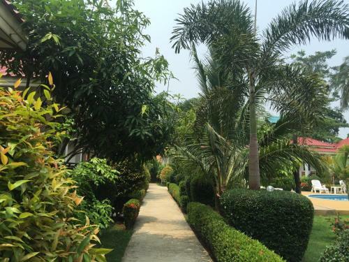 Hotel Hana Lanta Resort