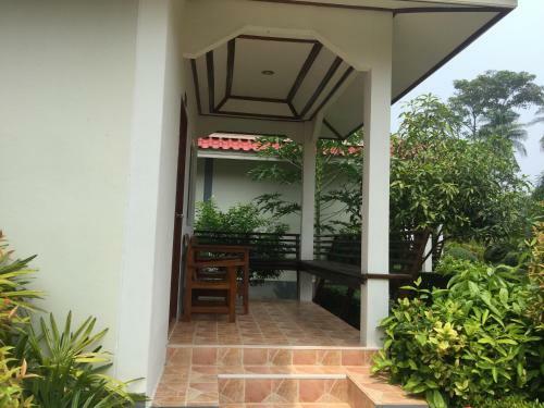 Hotel Hana Lanta Resort