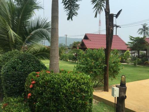 Hotel Hana Lanta Resort