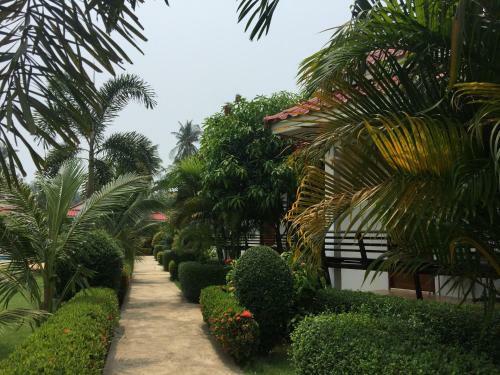 Hotel Hana Lanta Resort