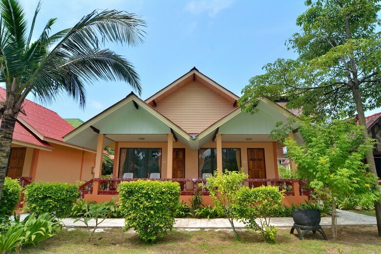 Hotel Lanta Emerald Bungalow