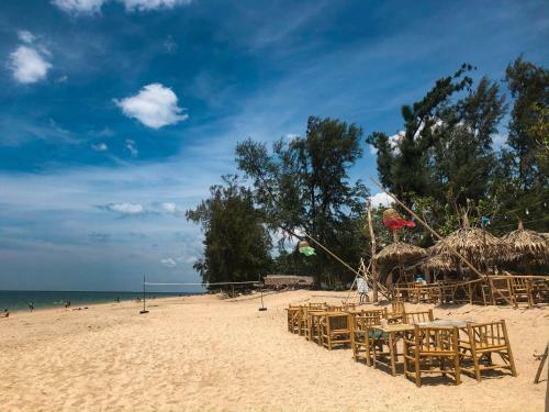 Lanta Palm Beach Resort