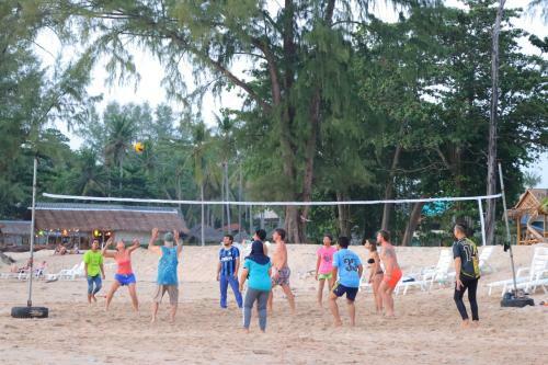 Lanta Palm Beach Resort