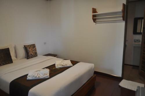 Hotel Lanta New Coconut Bungalow