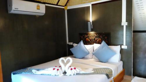 Hotel Lanta New Coconut Bungalow