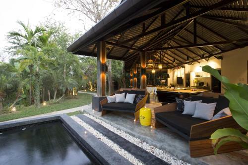 X2 Chiang Mai South Gate Villa