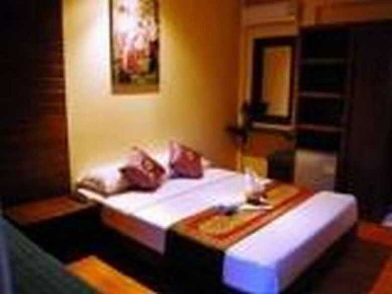 Hotel Baanlek Home Stay