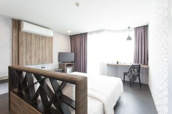 Decem Hotel