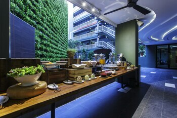 Decem Hotel