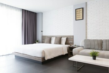 Decem Hotel