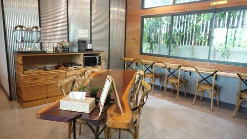 Hotel Stone Head Hua Hin