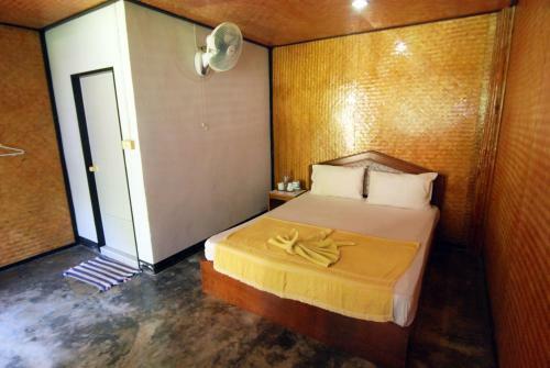 Hotel Lanta Coral Beach Resort