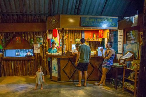 Hotel Lanta Coral Beach Resort