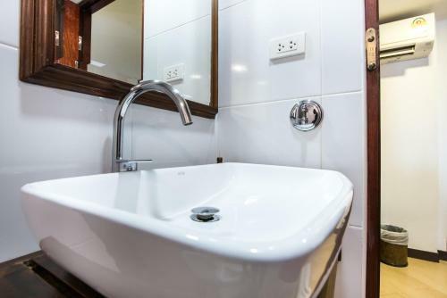 Bed & Breakfast Chedi Home
