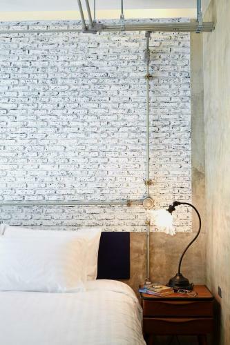 Hotel The Restro