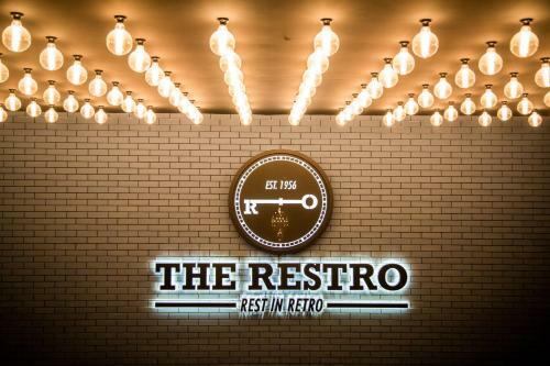 Hotel The Restro