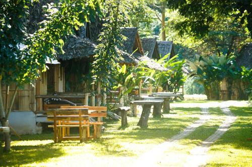 Hotel Baan Pai Riverside Resort
