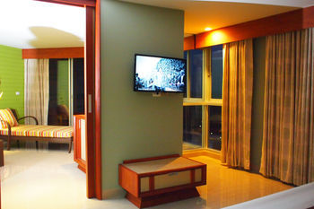 Long Beach Cha Am Hotel