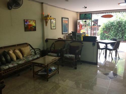Hostal The Britannia