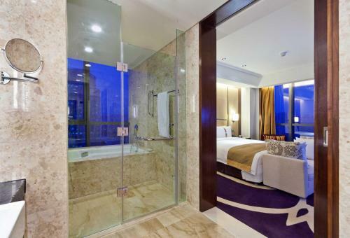 Hotel Holiday Inn Qingdao City Center