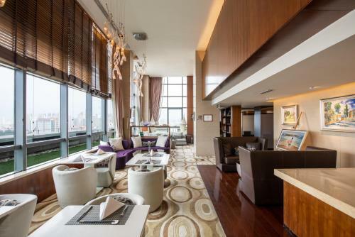 Hotel Holiday Inn Qingdao City Center