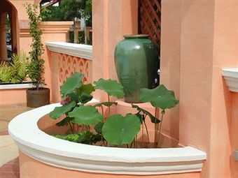 Hotel Baanrajdamnern Hua Hin