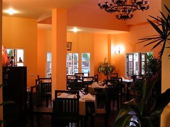 Hotel Baanrajdamnern Hua Hin