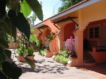 Hotel Baanrajdamnern Hua Hin