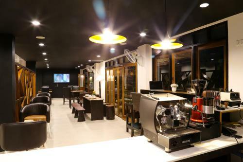Sabai Hotel & Hostel