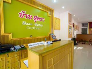 Hostal Baan Sutra Guesthouse