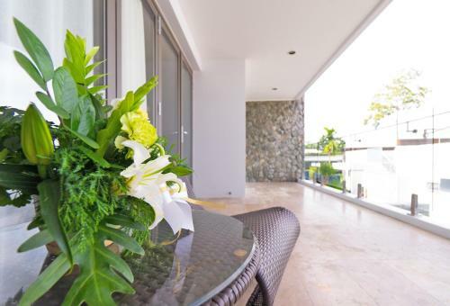 Hotel The Nchantra Pool Suite Phuket