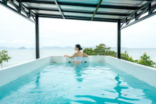 Hotel The Nchantra Pool Suite Phuket