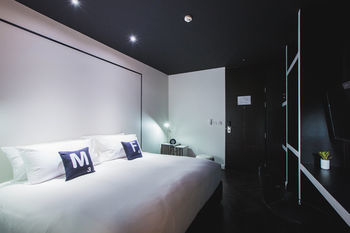 Hotel Blu Monkey Phuket Phangnga Road