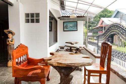 Hostal Good Time Guest House