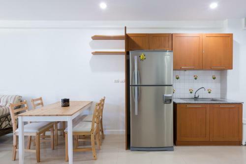 Apartamentos Baan Poolom Beachfront Condominium