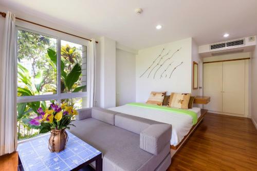 Apartamentos Baan Poolom Beachfront Condominium