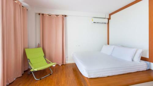 Apartamentos Baan Poolom Beachfront Condominium