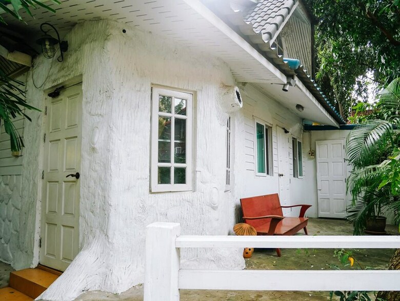 Hostal Moradok Thai Guesthouse