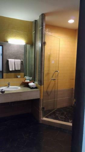 Hotel Golden Pine Beach Resort